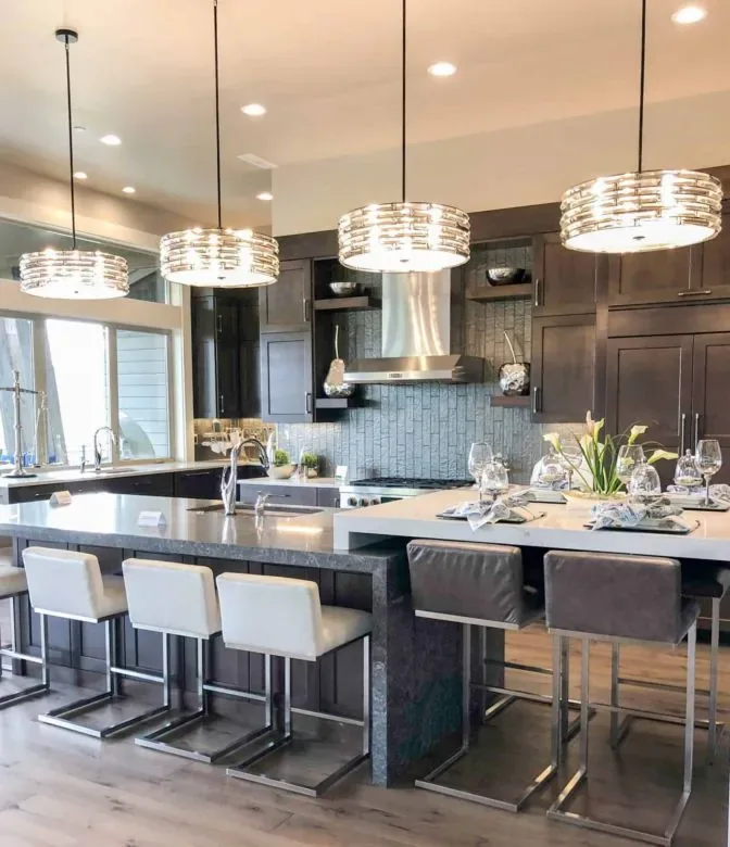 kitchen island with 4 lights