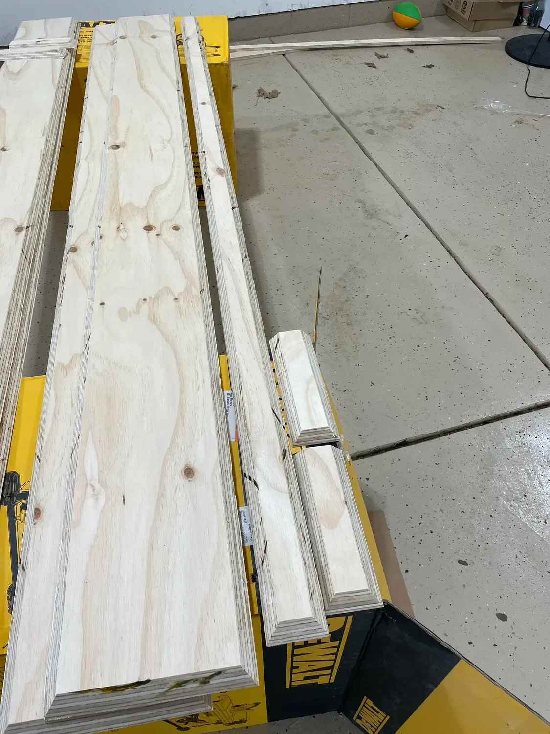 DIY wood floating shelf
