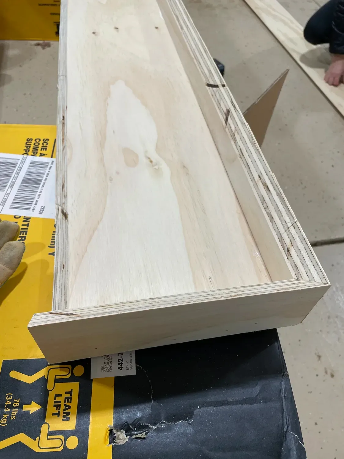 DIY wood floating shelf