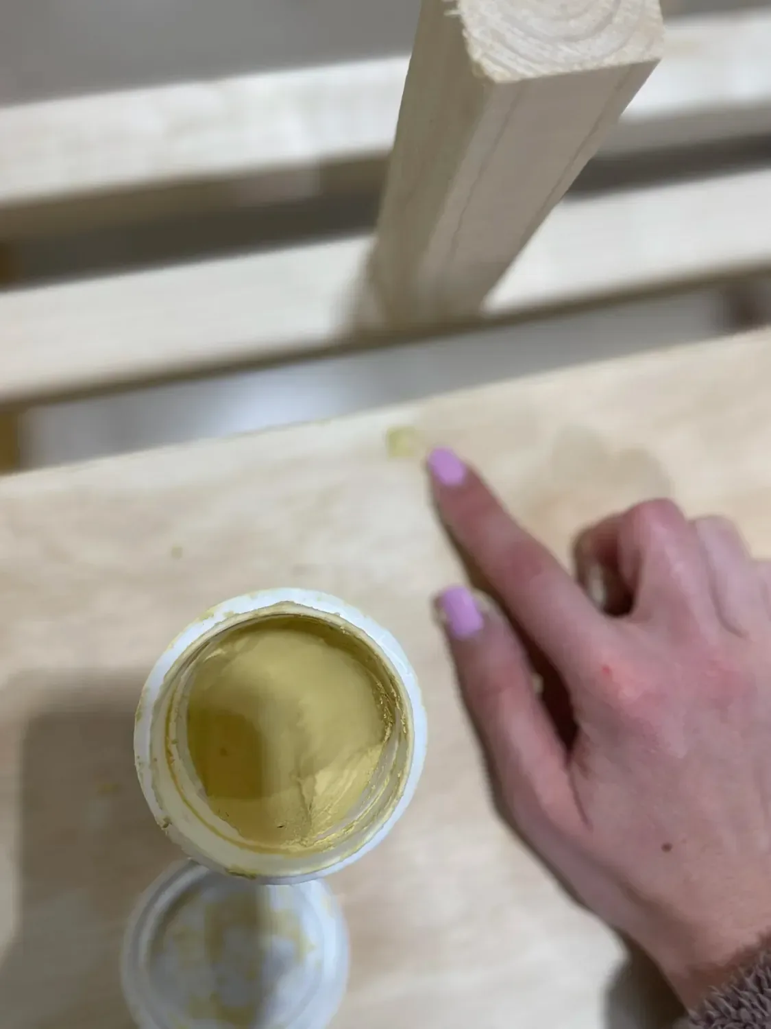 DIY wood floating shelf