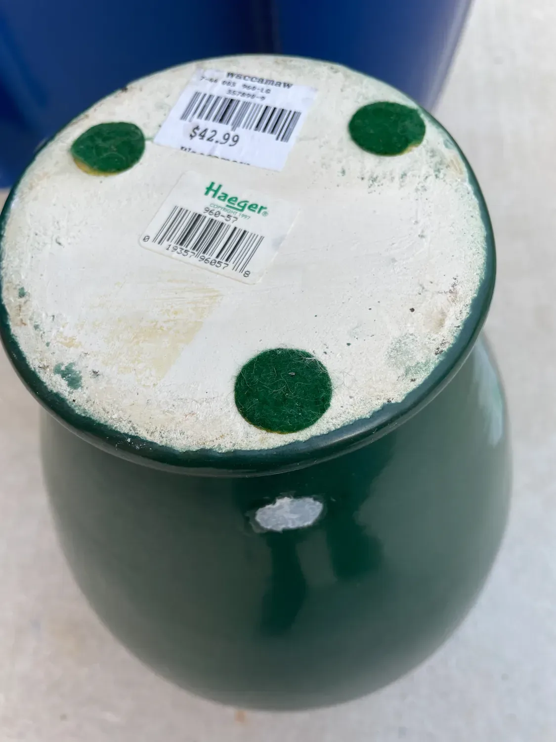 The base of the vase showing the Haeger mark and the original $42.99 price ticket