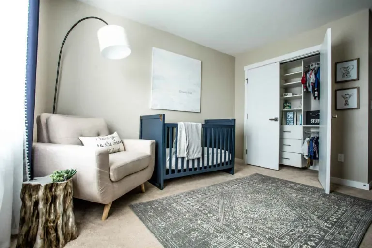 baby boy nursery décor 