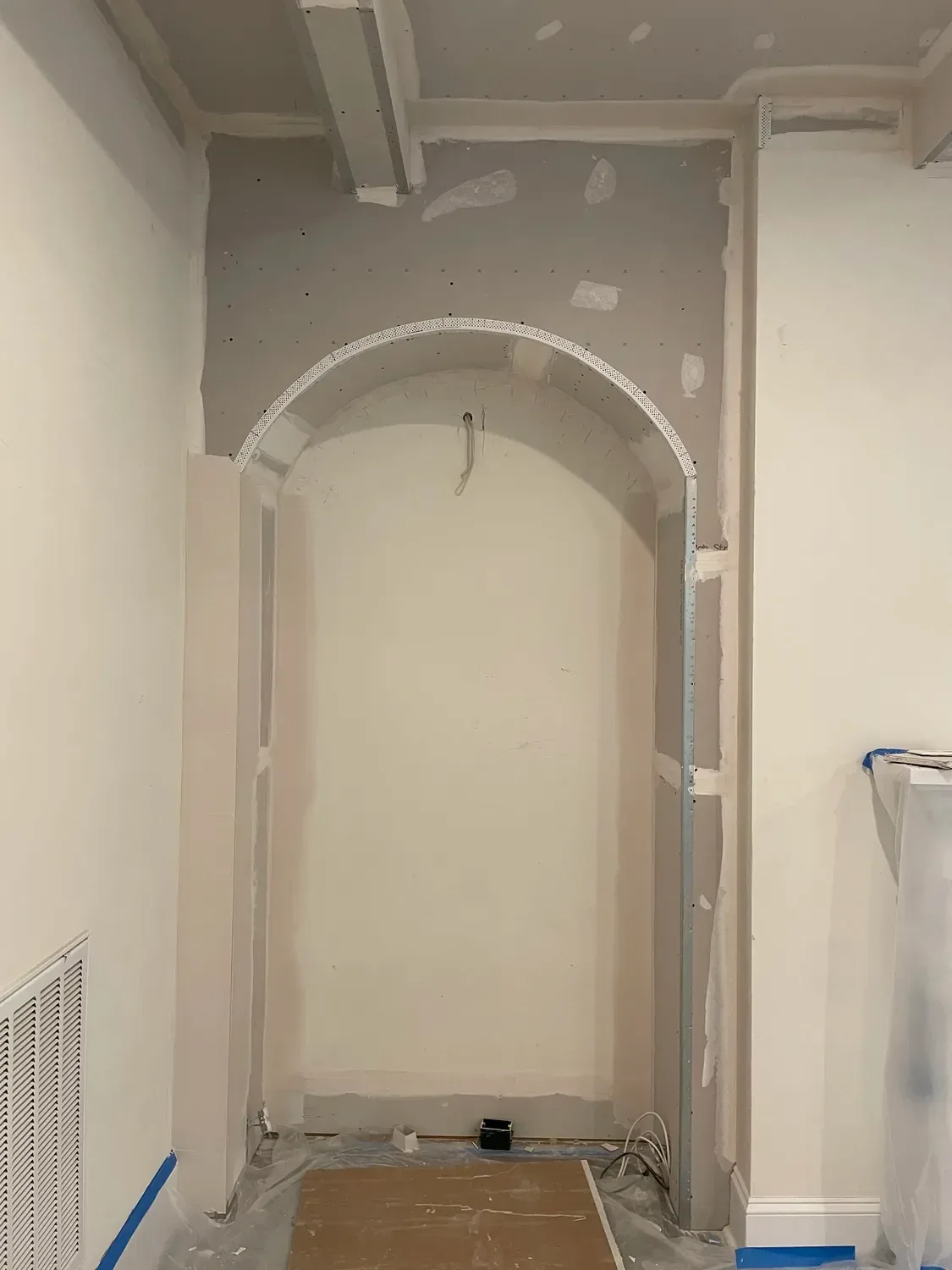 arched build in
