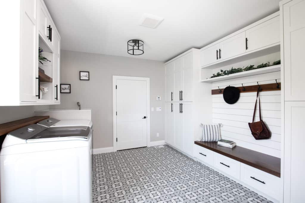 pet shower, mudroom and laundry